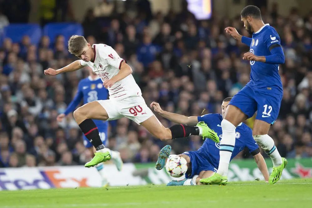 的禁区抽射 的禁区抽射